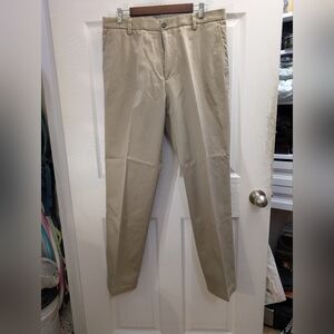 Dockers Men's Khaki Chinos